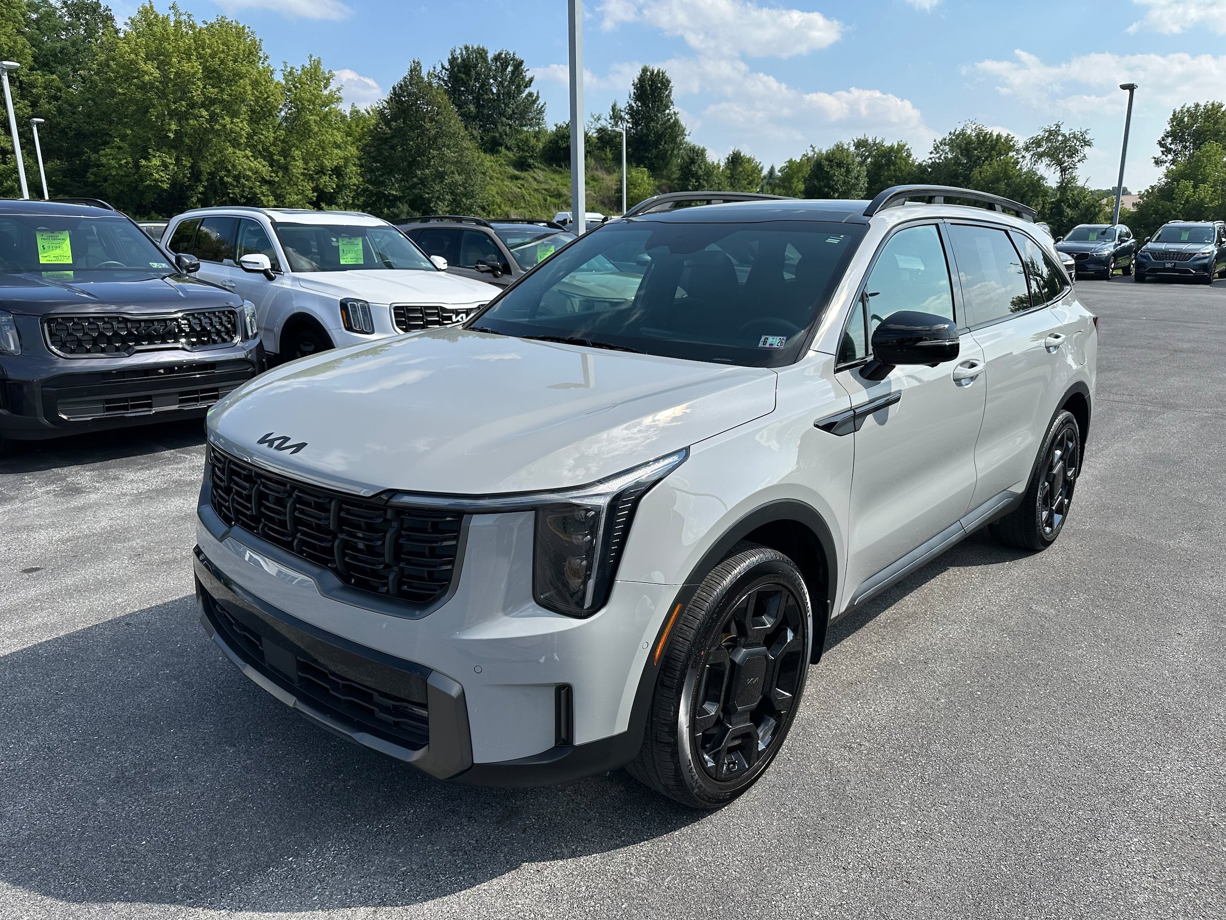 Used 2025 Kia Sorento SX Prestige AWD/4WD image 1