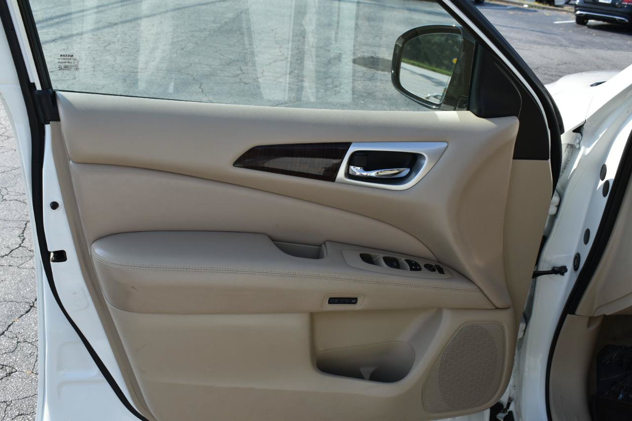 Used 2014 Nissan Pathfinder Platinum w/ Platinum Premium Package AWD/4WD image 24