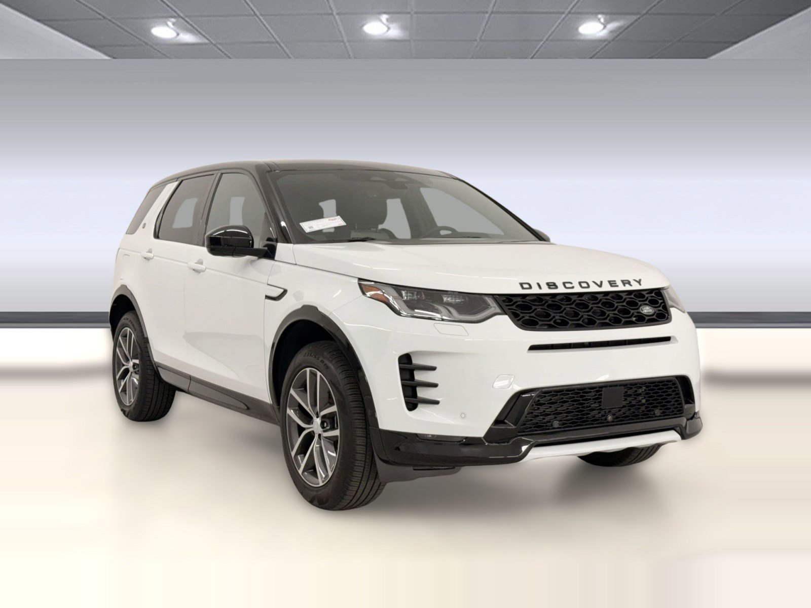 Used 2025 Land Rover Discovery Sport Dynamic SE image 7
