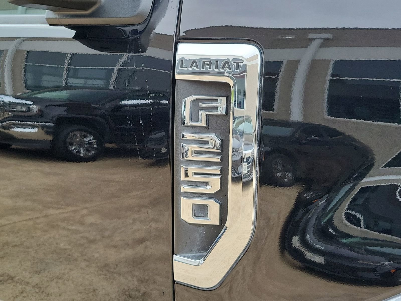 Used 2022 Ford F250 Lariat AWD/4WD image 32