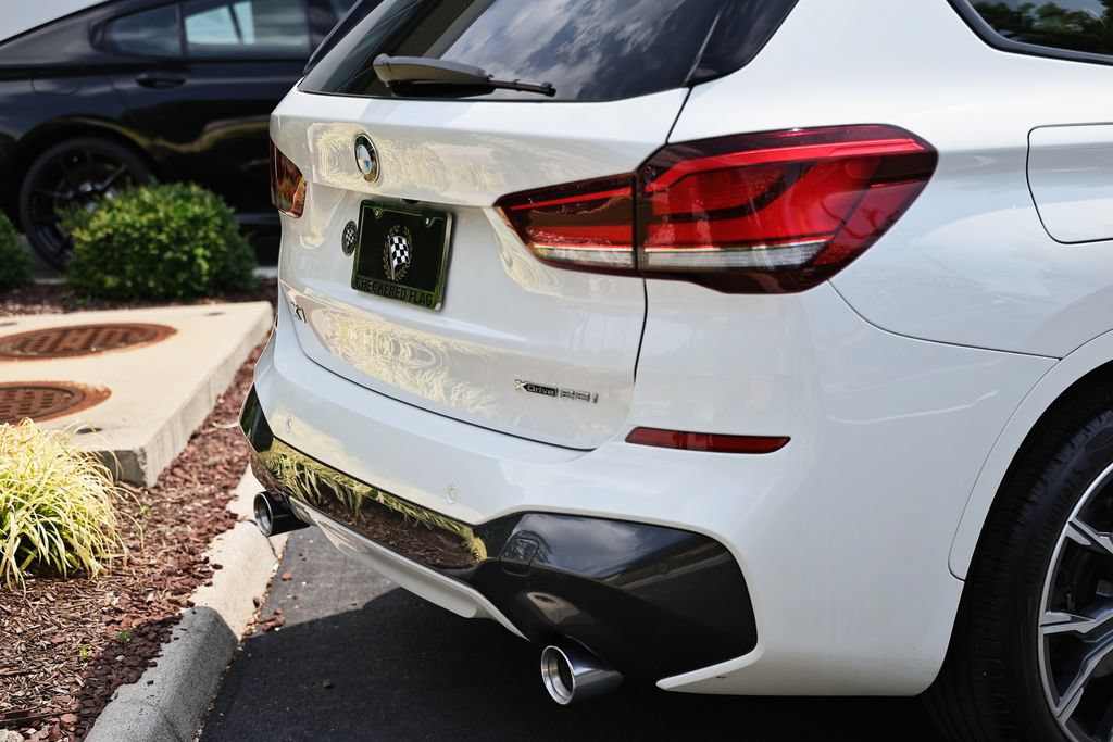 Used 2021 BMW X1 xDrive28i w/ M Sport Package AWD/4WD image 9