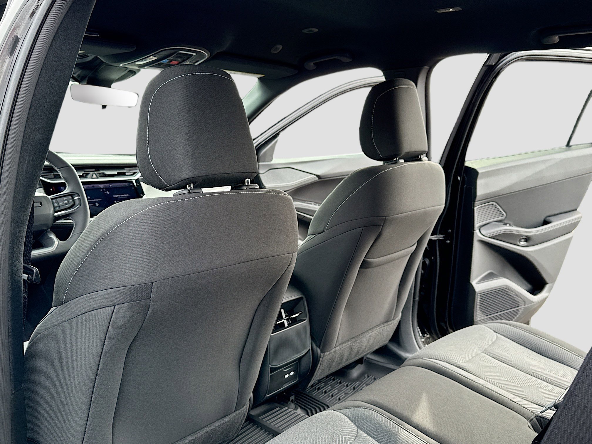 New 2026 Jeep Cherokee Laredo image 6