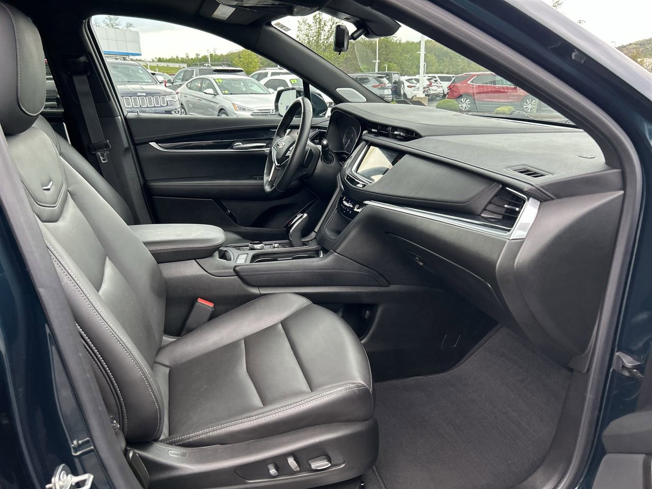 Used 2024 Cadillac XT5 Premium Luxury w/ Technology Package AWD/4WD image 14