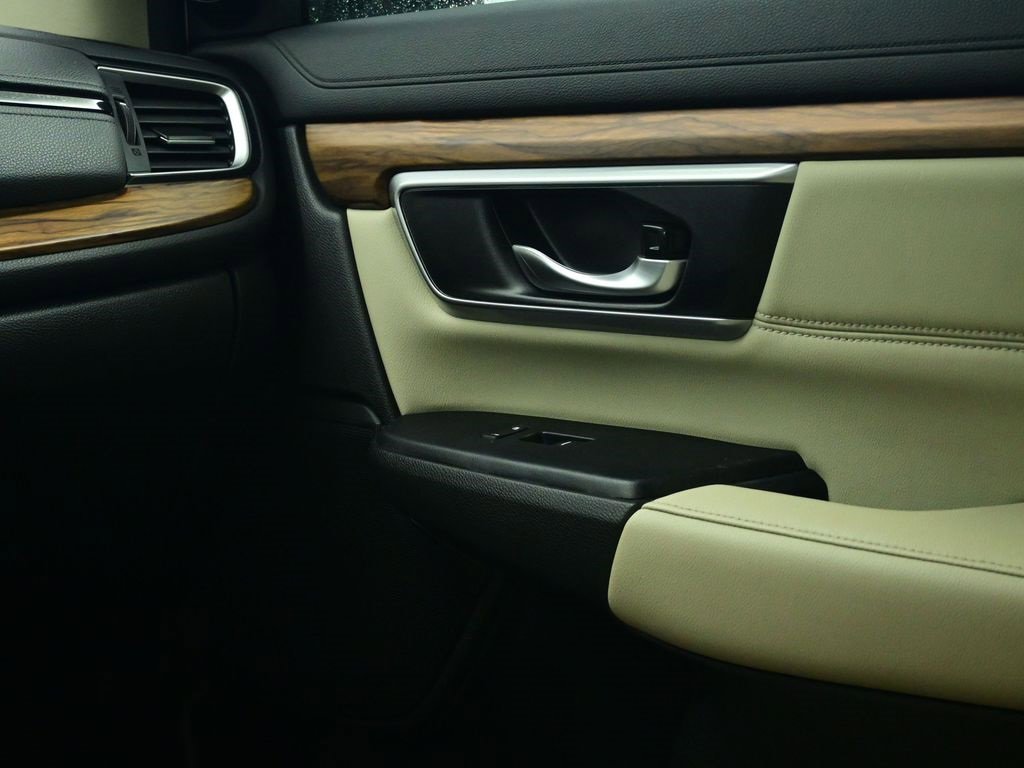 Used 2019 Honda CR-V Touring image 13