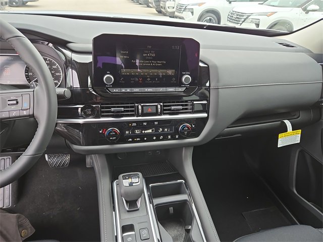 New 2025 Nissan Pathfinder SV w/ Black Appearance Package image 22