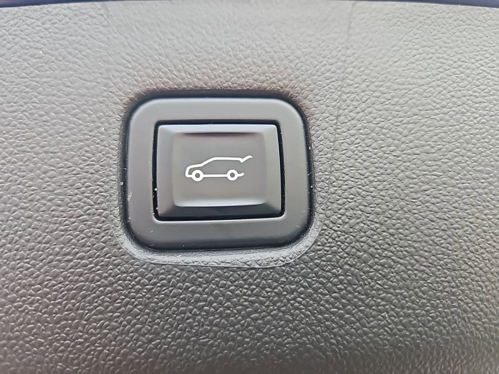 Used 2022 Chevrolet Blazer LT w/ Sound & Technology Package AWD/4WD image 21