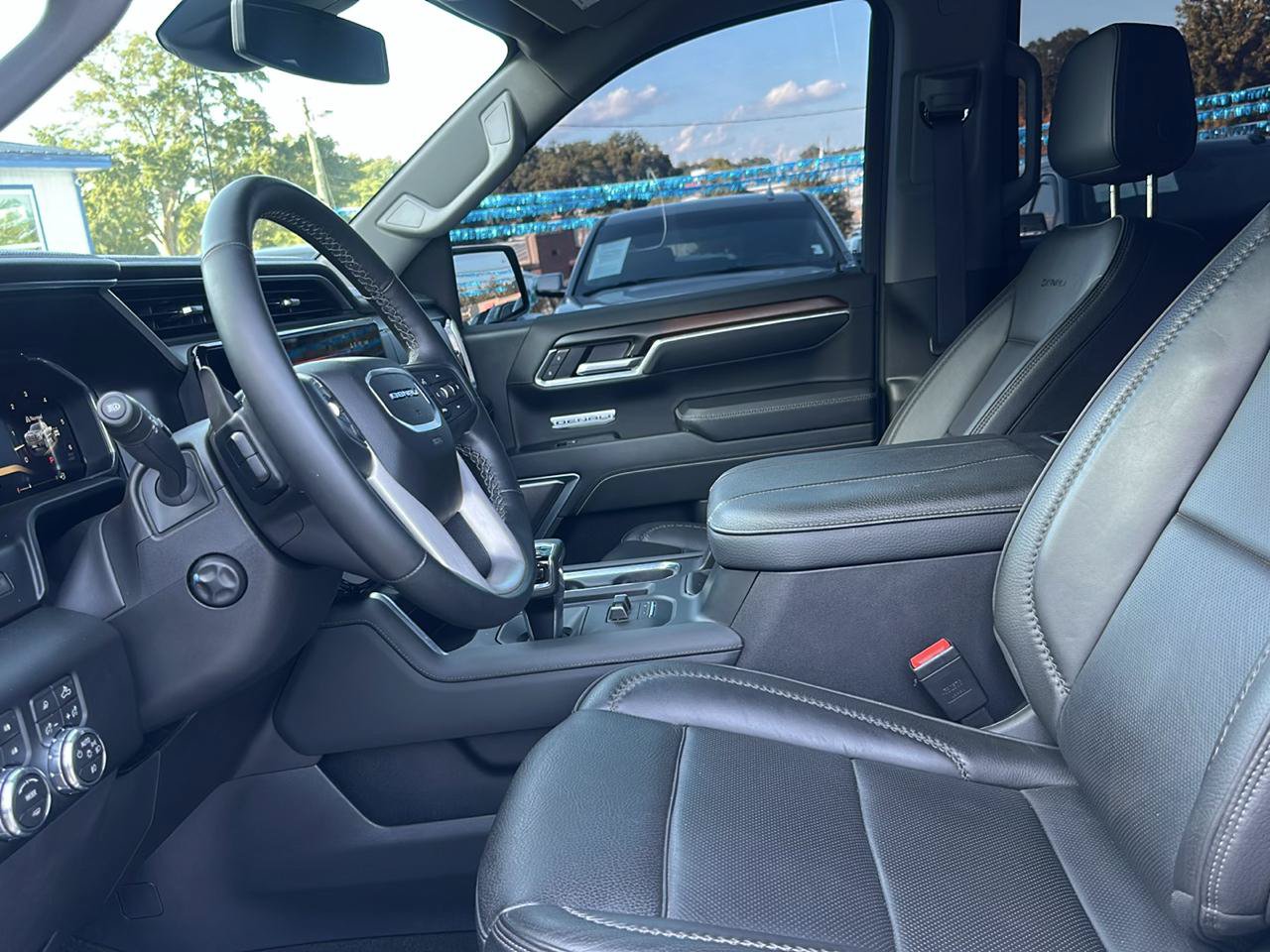Used 2026 GMC Sierra 1500 Denali AWD/4WD image 9