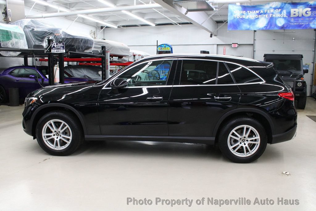 Used 2025 Mercedes-Benz GLC 300 4MATIC image 3