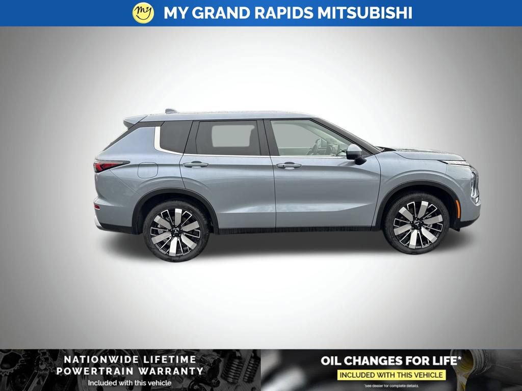New 2026 Mitsubishi Outlander SE AWD/4WD image 8