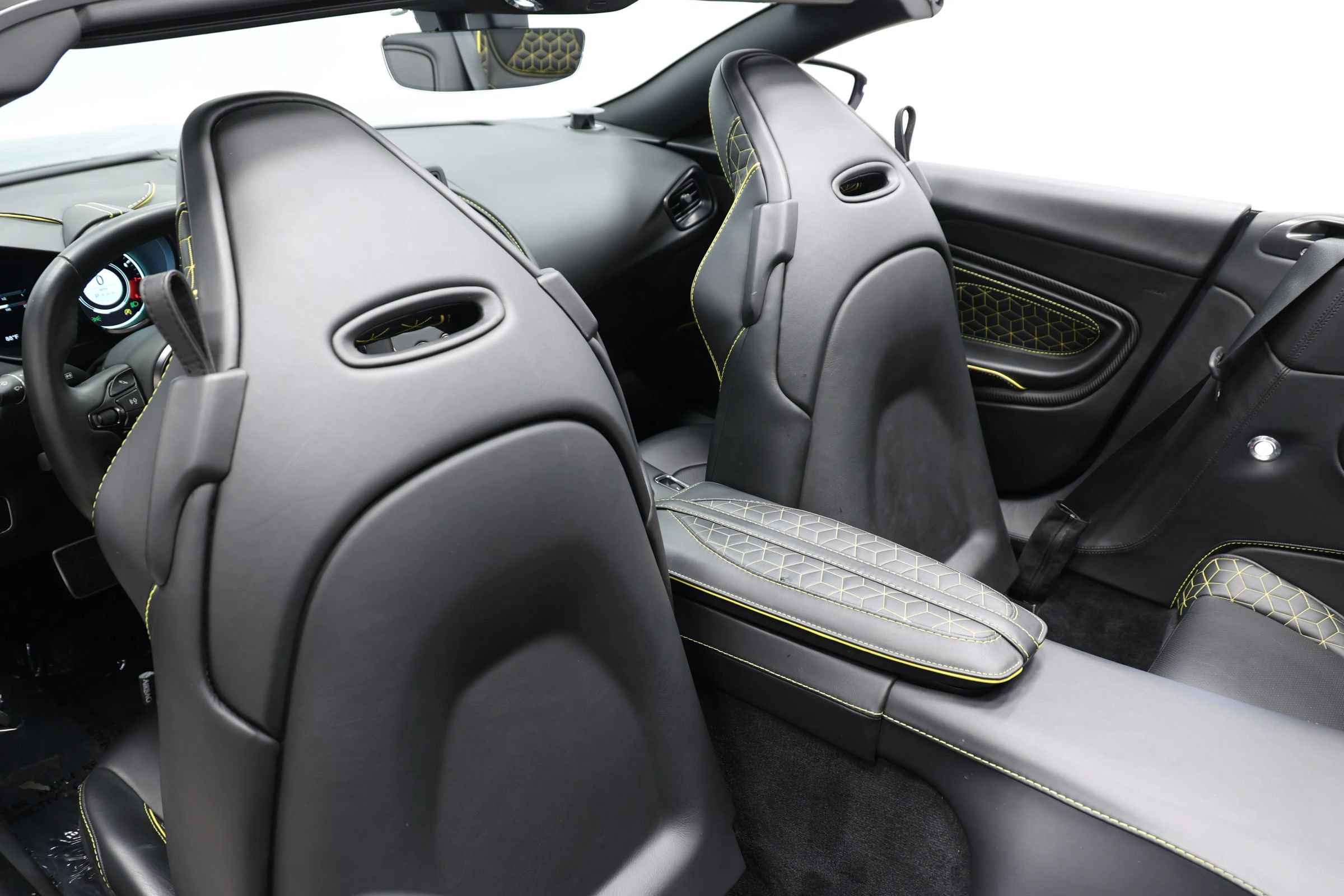 Used 2021 Aston Martin DBS Superleggera Volante RWD image 62