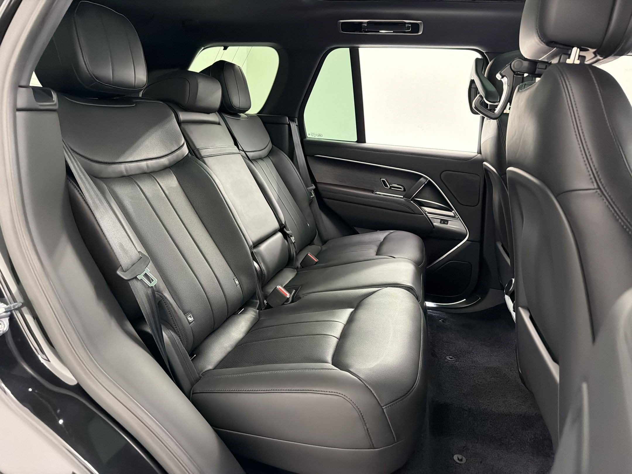 New 2026 Land Rover Range Rover SE AWD/4WD image 31
