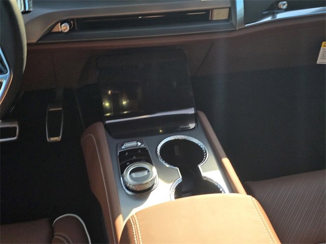 New 2026 Cadillac Vistiq Platinum image 17