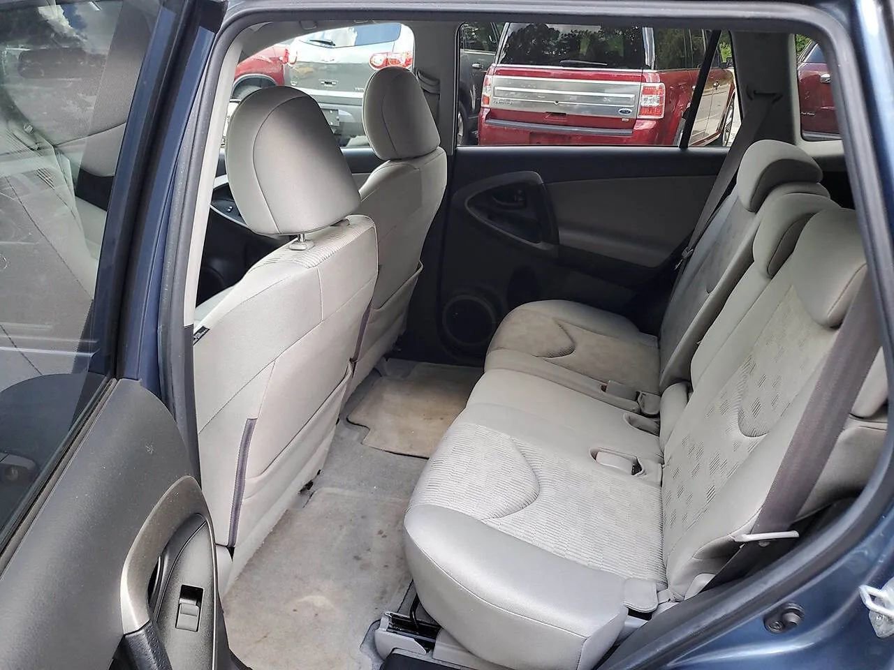 Used 2012 Toyota RAV4 4WD image 7