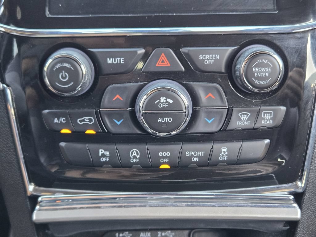 Used 2021 Jeep Grand Cherokee Limited w/ Sun & Sound Group RWD image 22