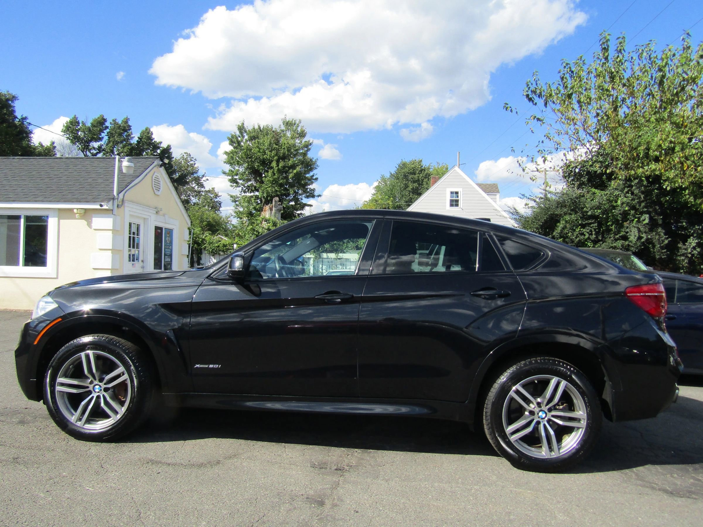 Used 2017 BMW X6 xDrive50i image 4