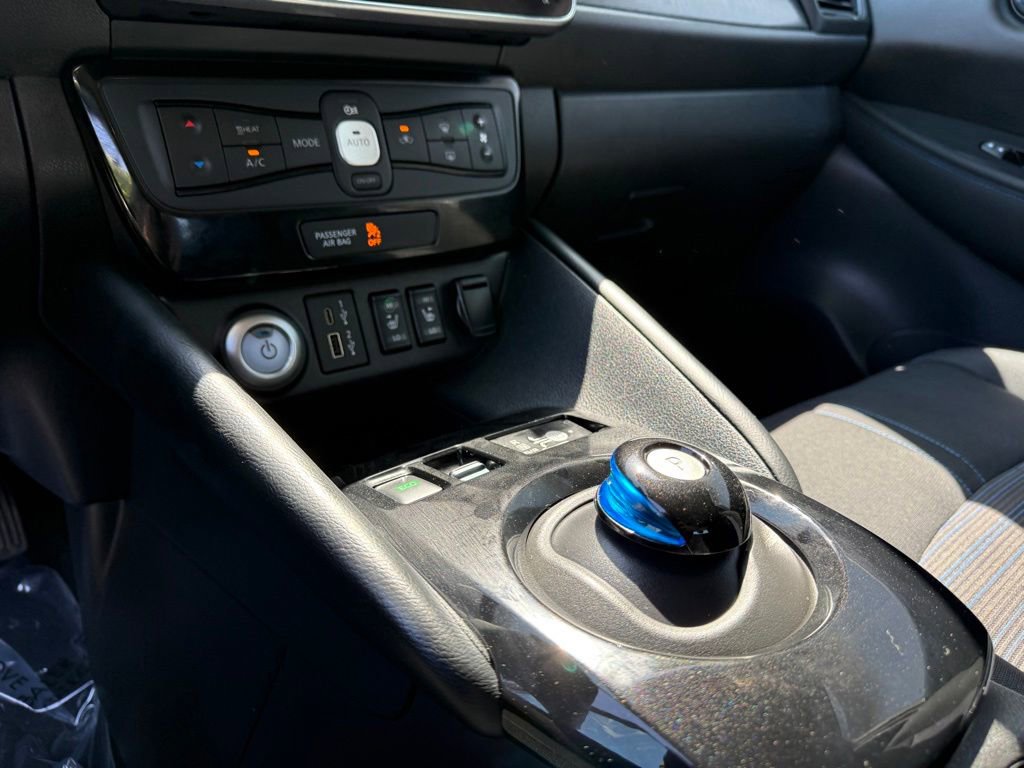 Certified 2024 Nissan Leaf SV Plus FWD image 22