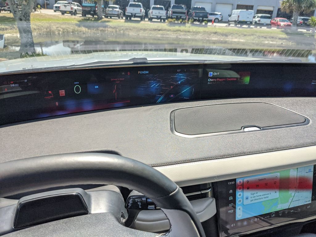 Used 2025 Lincoln Navigator Reserve image 33