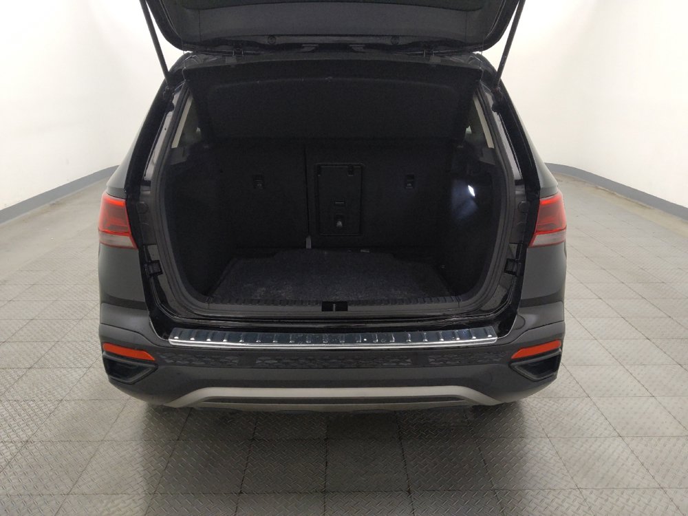 Used 2024 Volkswagen Taos S w/ MDO Package FWD image 29