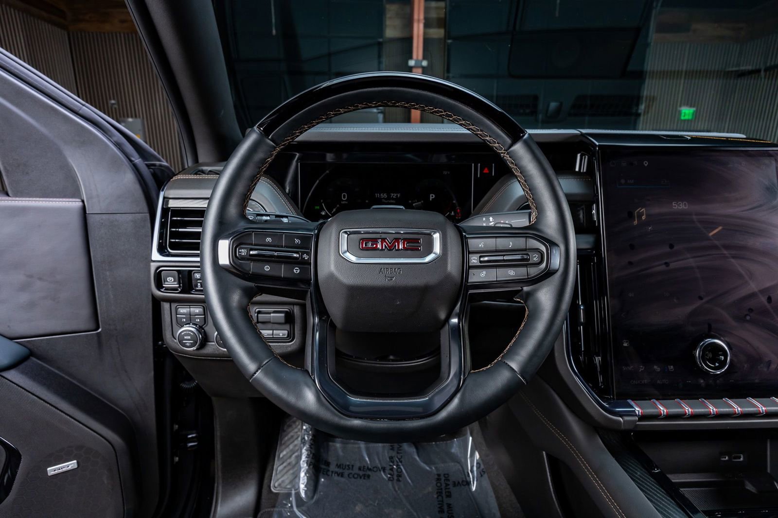 Used 2025 GMC Yukon XL AT4 w/ Premium Trailering Package AWD/4WD image 18