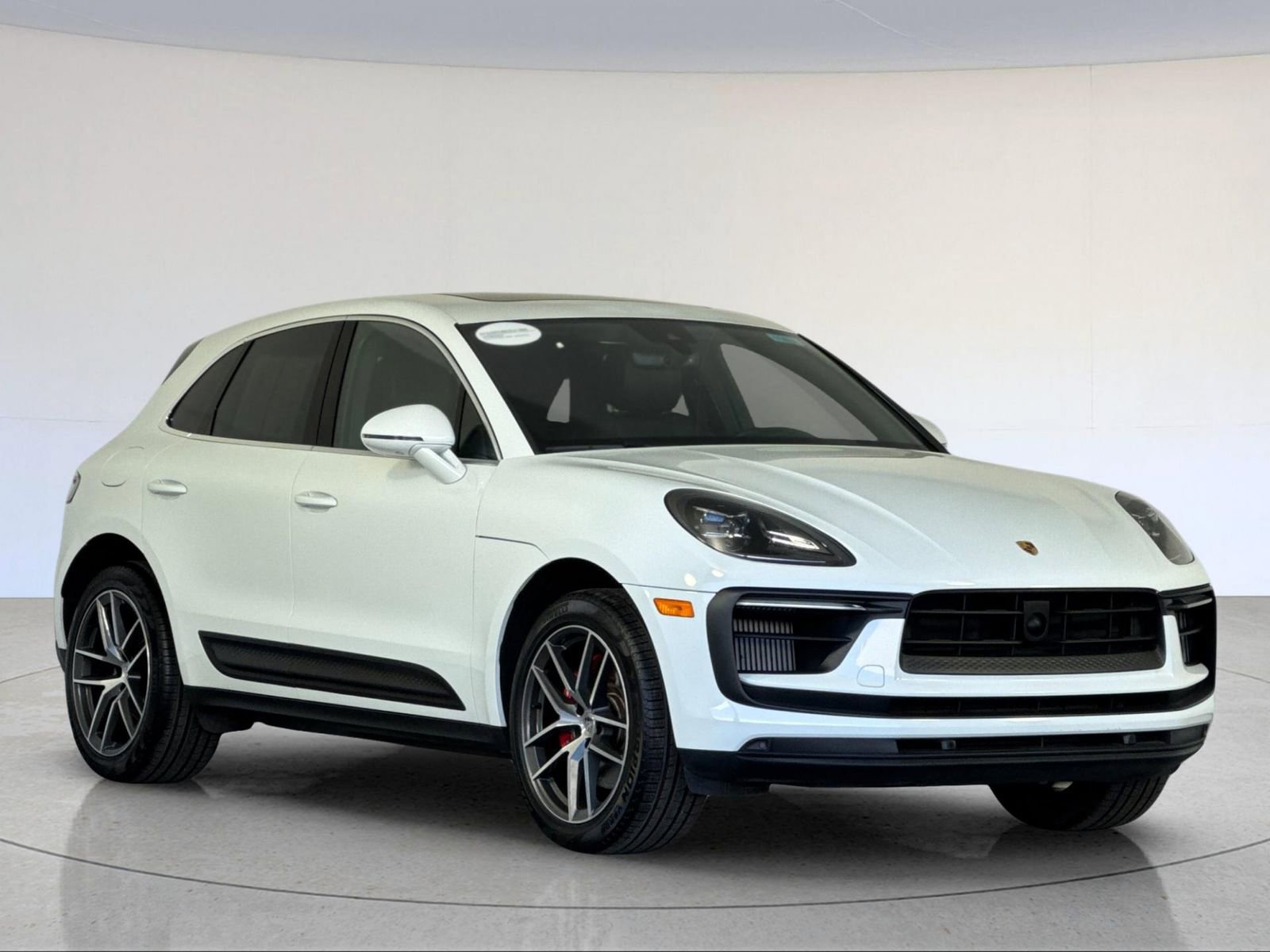 Certified 2024 Porsche Macan S AWD/4WD image 10