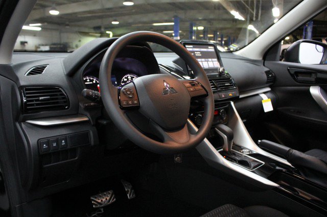 New 2026 Mitsubishi Eclipse Cross ES image 5