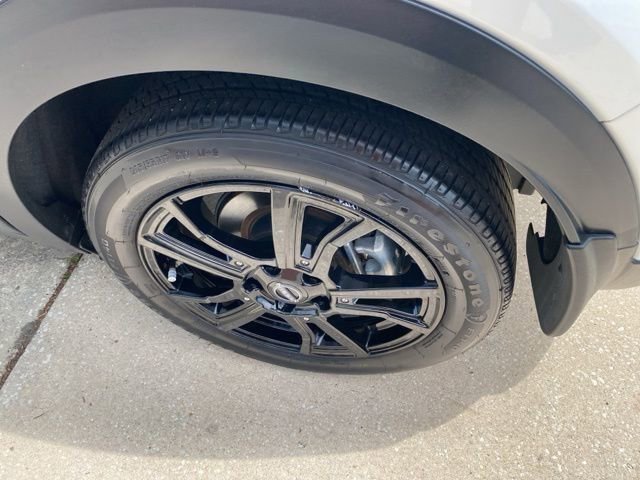 Certified 2023 Nissan Kicks SR w/ SR Premium Package FWD image 6