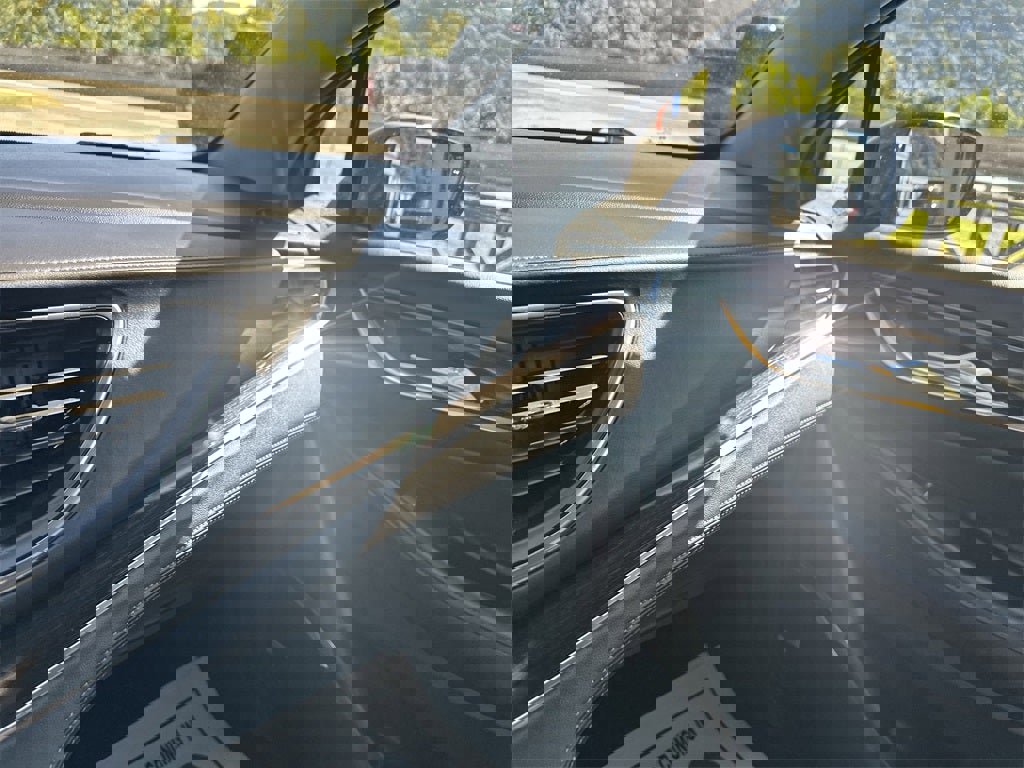 Used 2021 Buick Enclave Avenir w/ Avenir Technology Package image 25