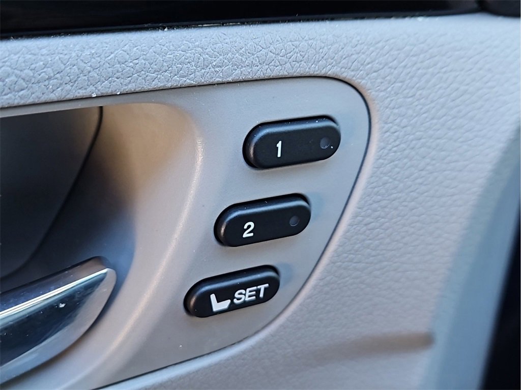 Certified 2022 Honda Pilot Touring image 13