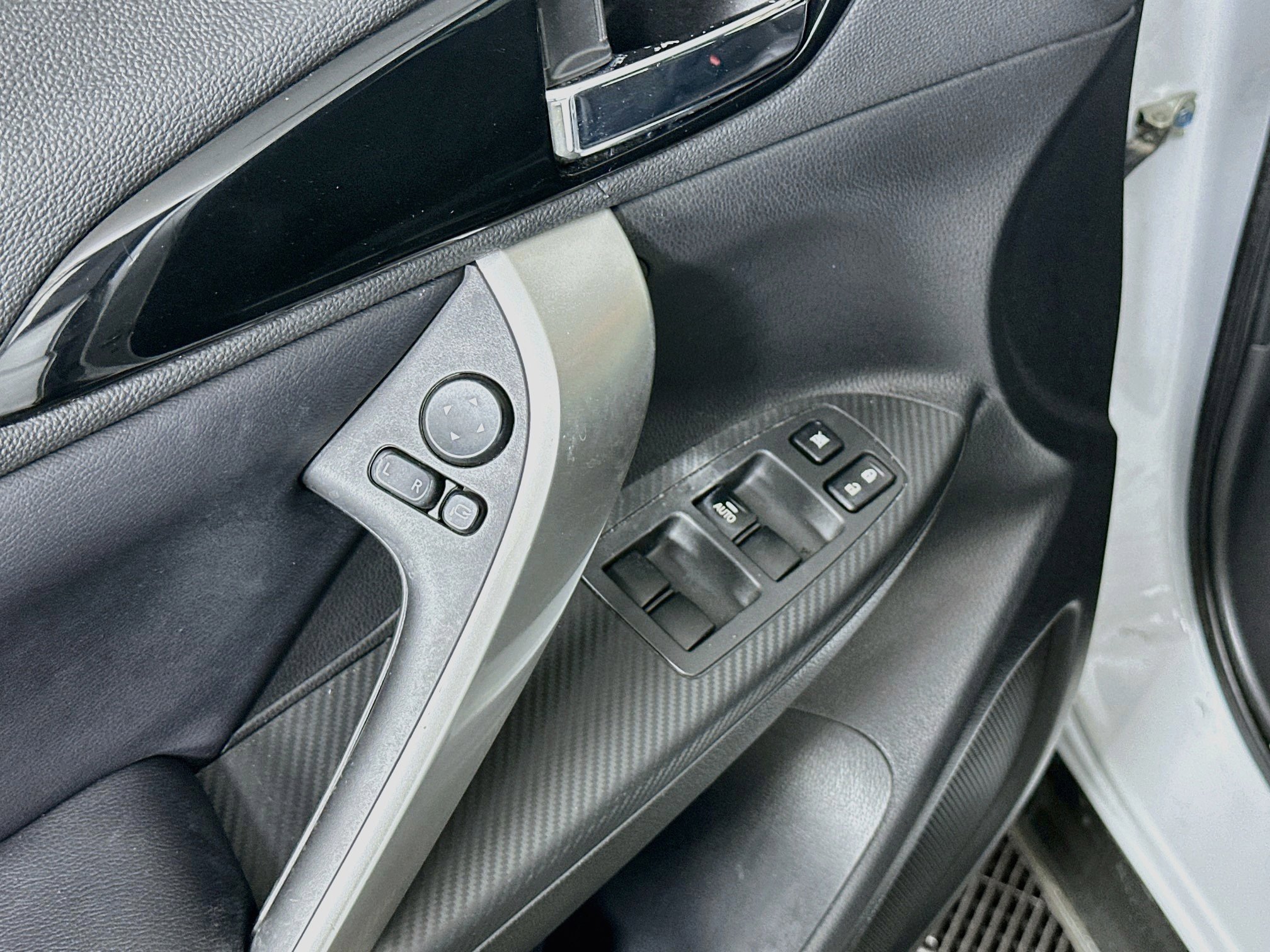 Used 2022 Mitsubishi Eclipse Cross SE FWD image 15