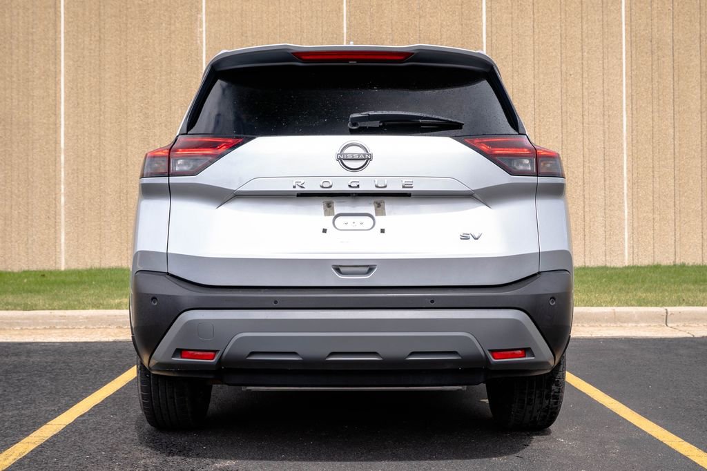 Used 2023 Nissan Rogue SV image 8