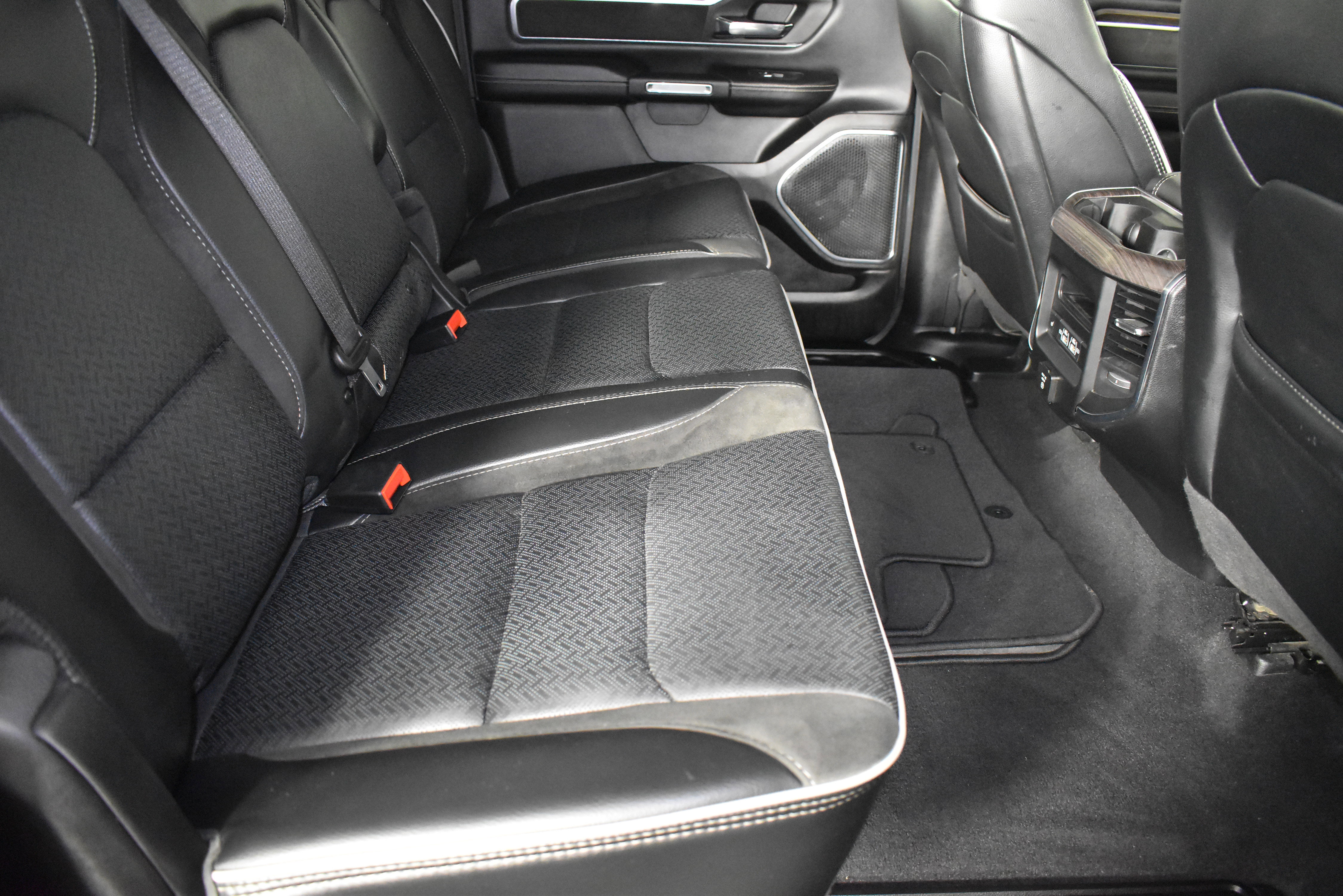 Used 2025 RAM 1500 Laramie image 52