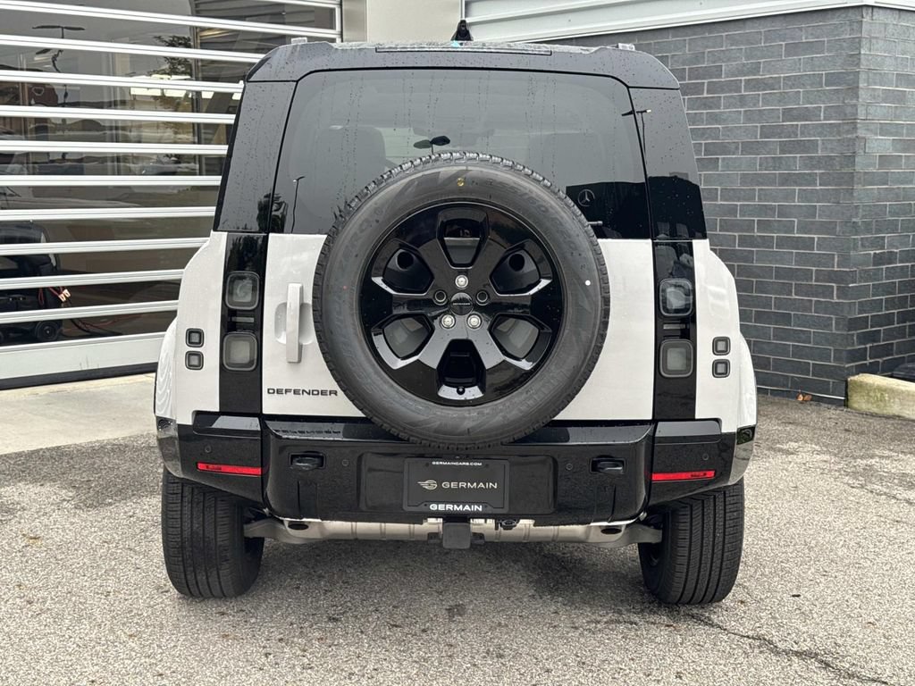 New 2026 Land Rover Defender 110 X-Dynamic SE AWD/4WD image 5