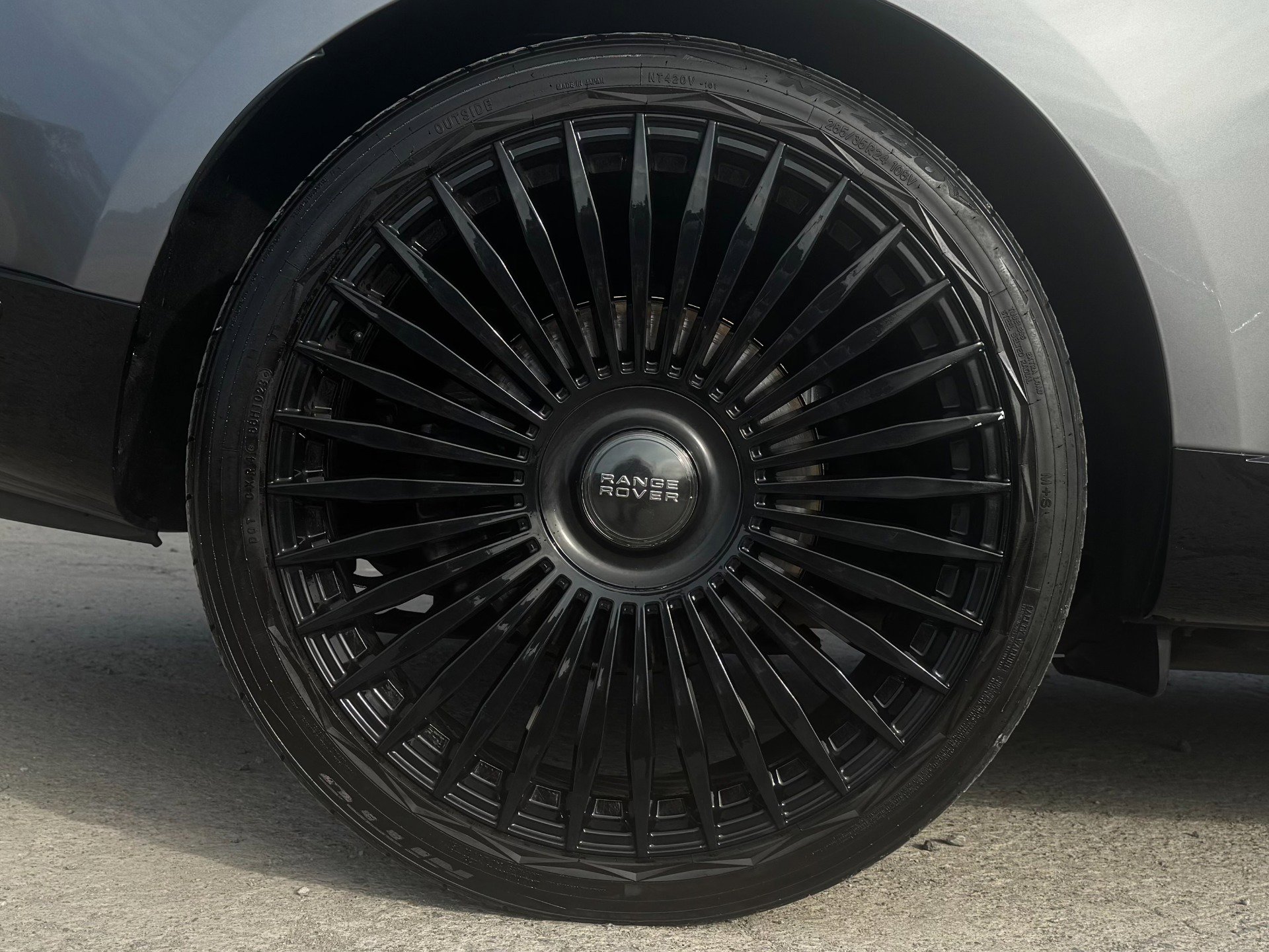 Used 2023 Land Rover Range Rover SE image 52