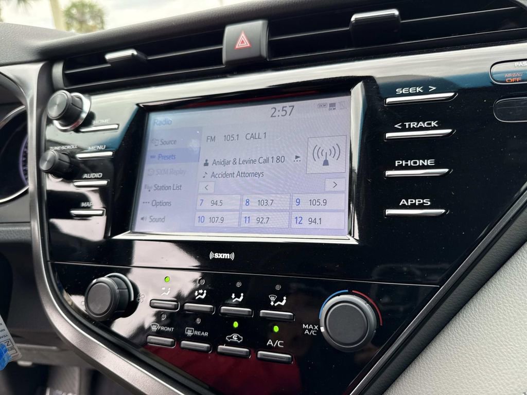 Used 2020 Toyota Camry LE image 32