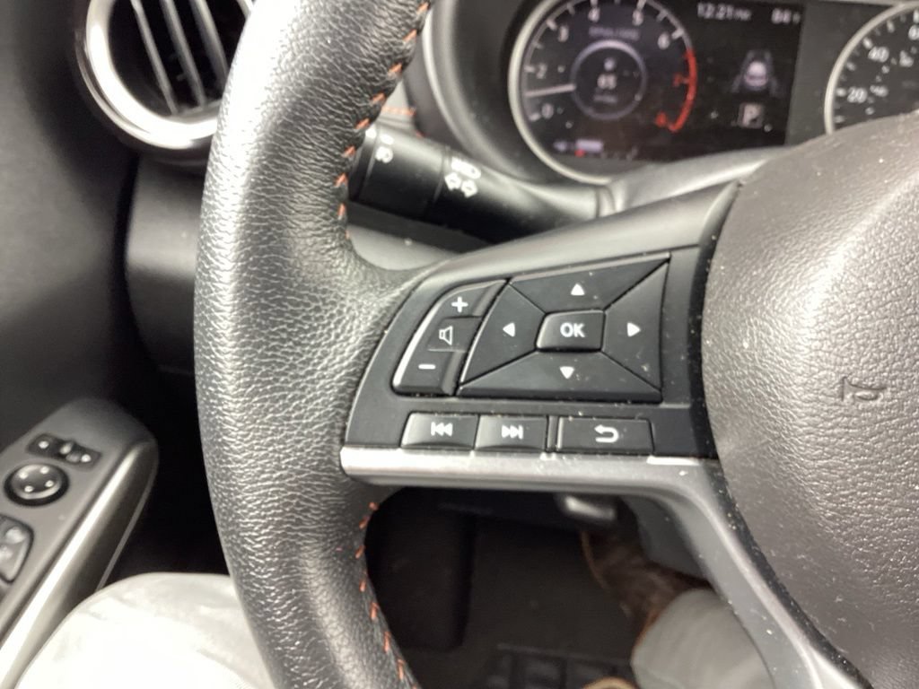 Used 2020 Nissan Kicks SR FWD image 8