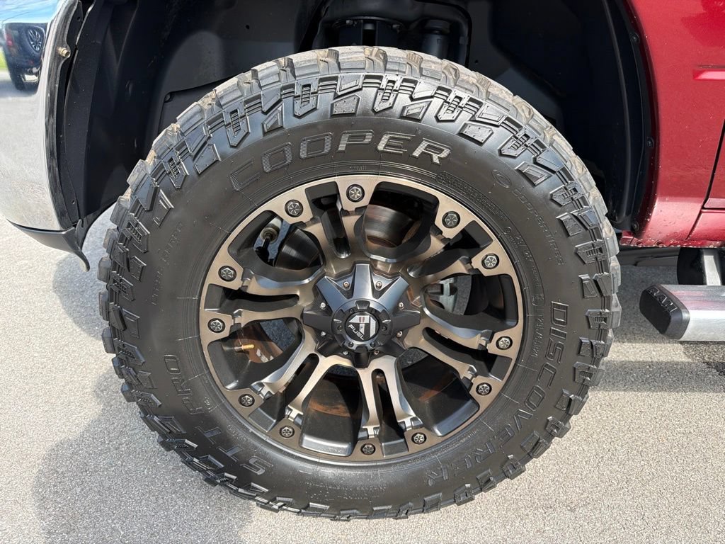 Used 2018 RAM 3500 Tradesman w/ Chrome Appearance Group AWD/4WD image 11