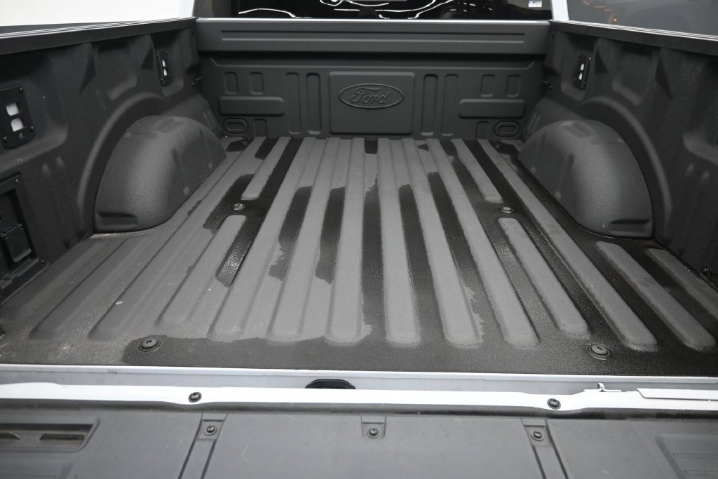 Used 2025 Ford F150 Raptor AWD/4WD image 11