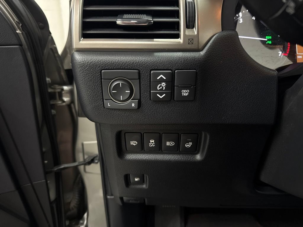 Used 2021 Lexus GX 460 Premium AWD/4WD image 17