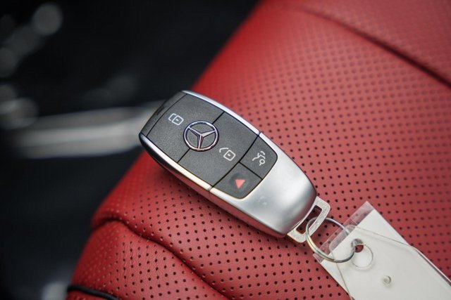 New 2026 Mercedes-Benz GLE 580 4MATIC image 34