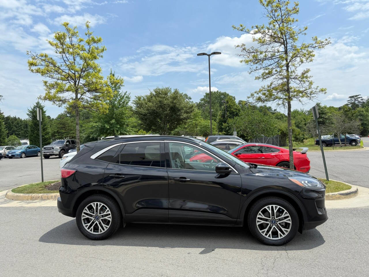 Used 2020 Ford Escape SEL image 6