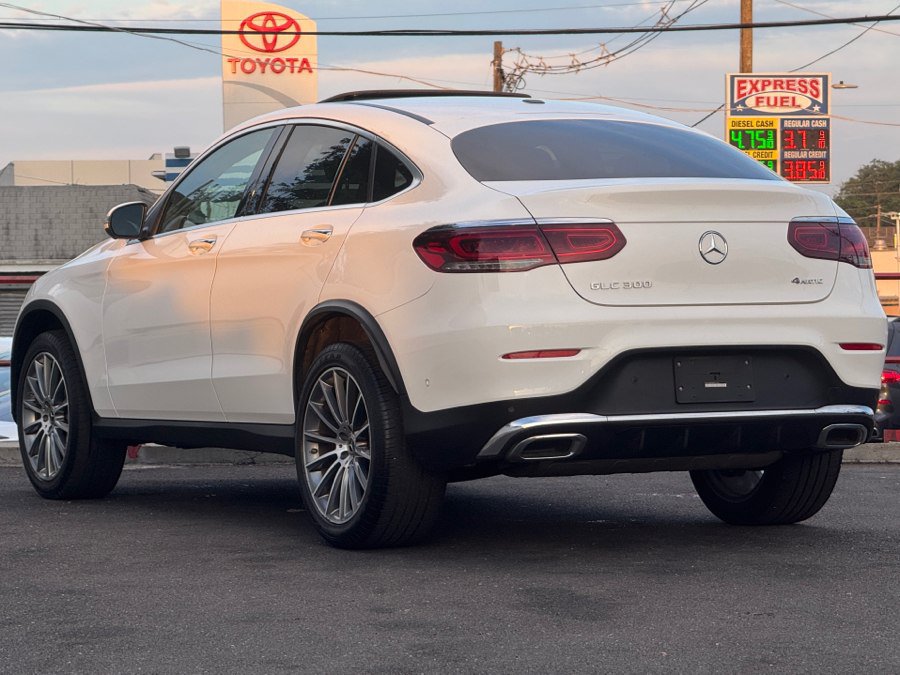 Used 2021 Mercedes-Benz GLC 300 4MATIC Coupe image 7