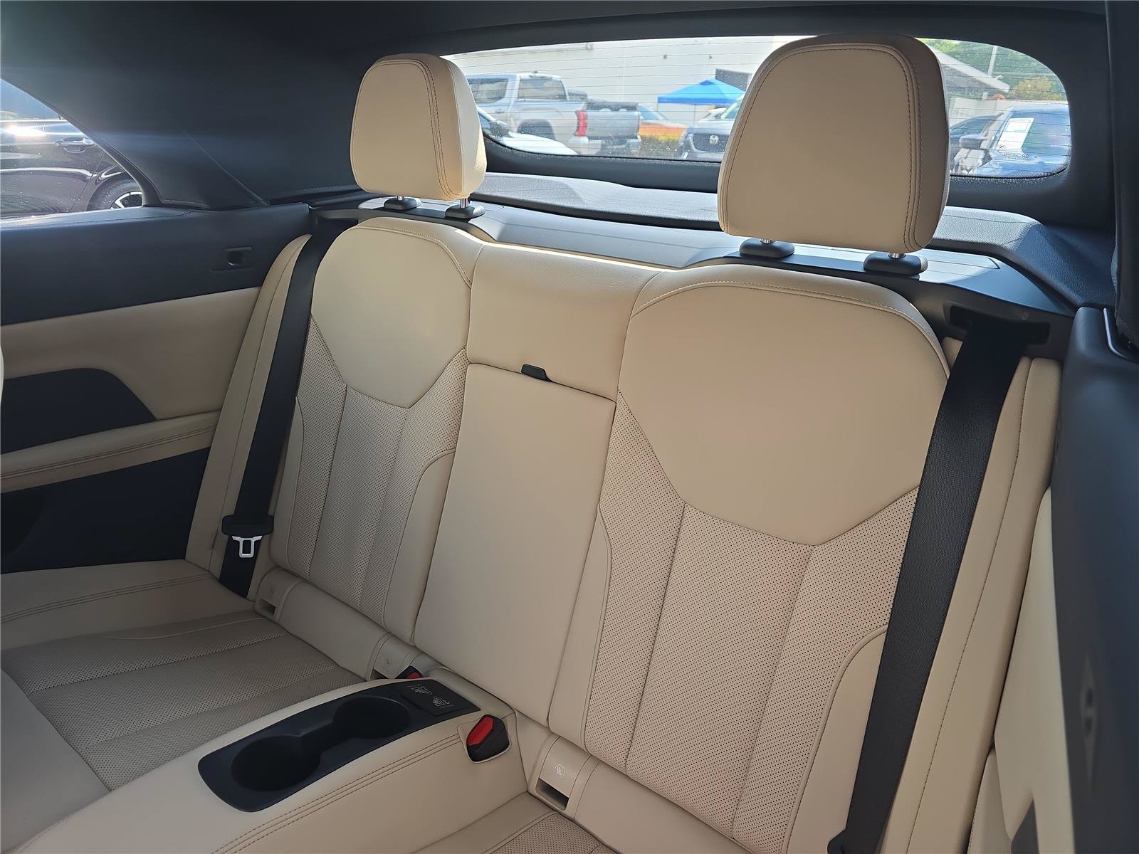 Used 2026 BMW M440i Convertible RWD image 9