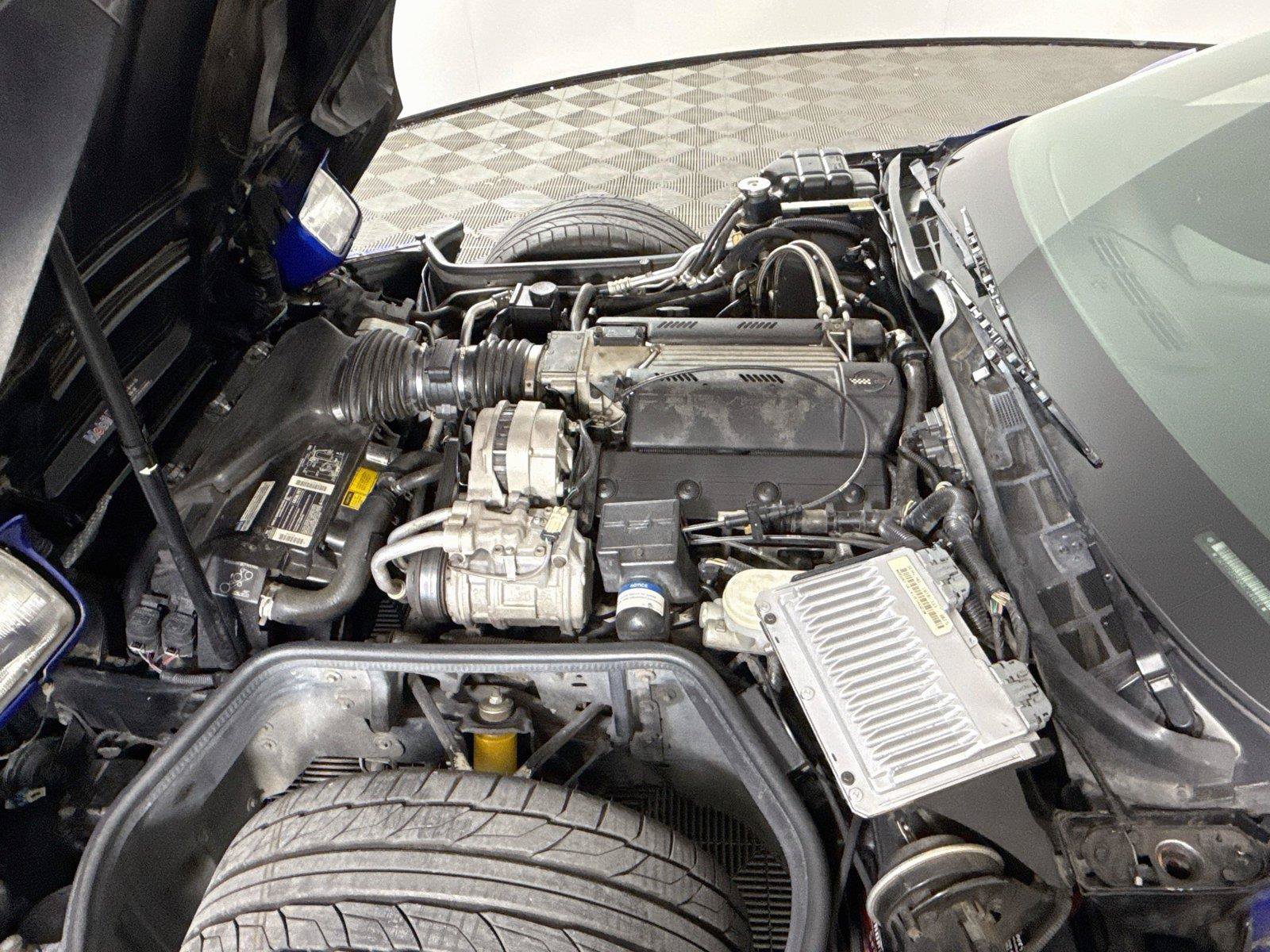 Used 1994 Chevrolet Corvette Coupe RWD image 17