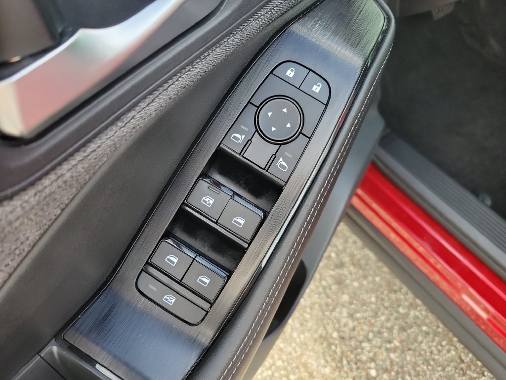Certified 2023 Nissan Rogue SV FWD image 14