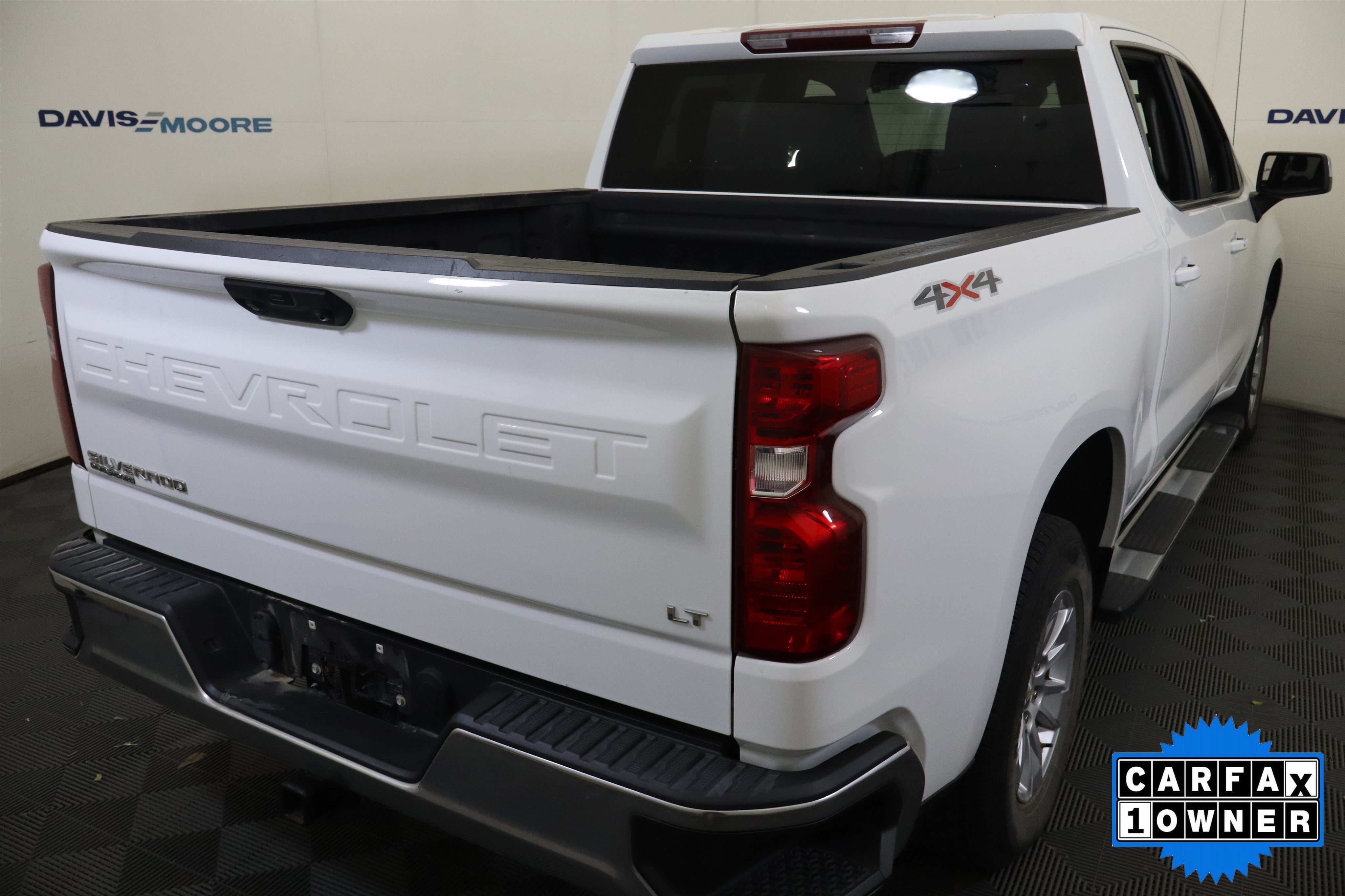 Used 2023 Chevrolet Silverado 1500 LT w/ Protection Package AWD/4WD image 6