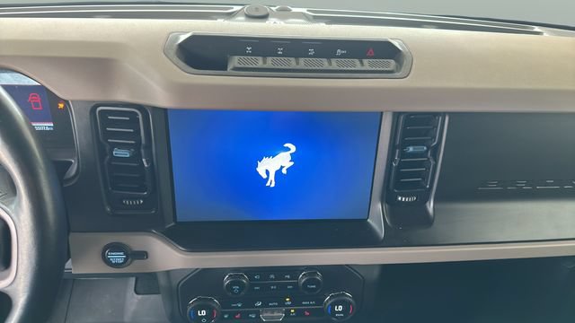 Used 2023 Ford Bronco Wildtrak AWD/4WD image 11