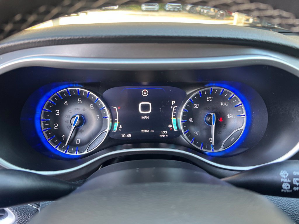 Used 2024 Chrysler Pacifica Touring-L FWD image 55
