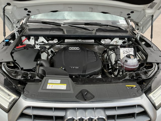 Used 2020 Audi Q5 Premium Plus AWD/4WD image 24