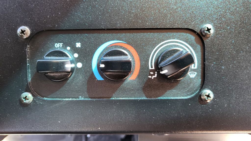 Used 2019 Ford E-450 and Econoline 450 Super Duty RWD image 34