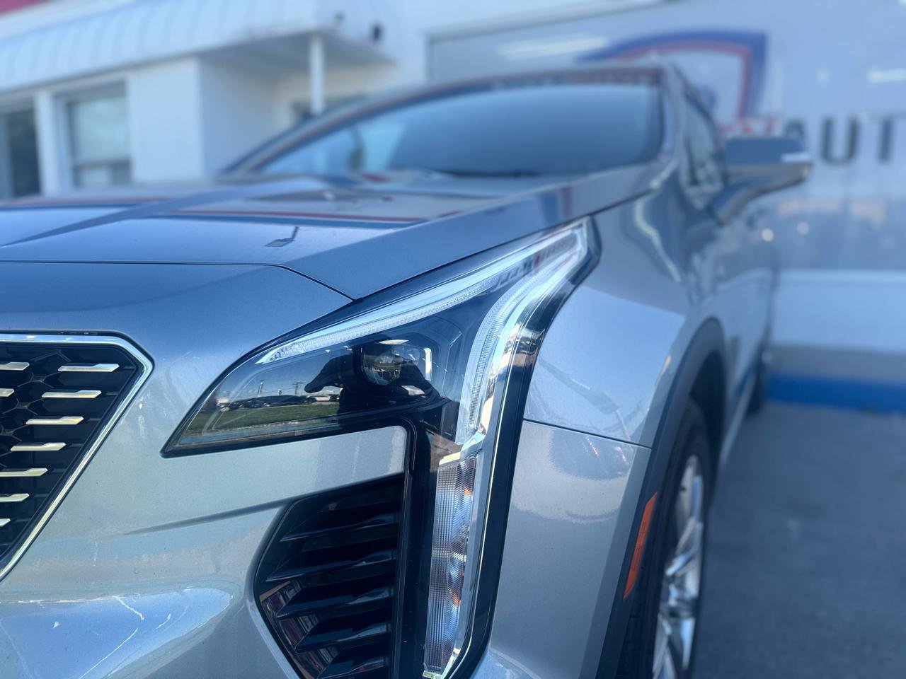 Used 2023 Cadillac XT4 Premium Luxury image 12